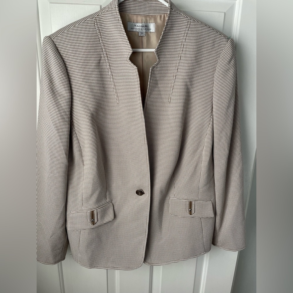 Brand new Tahiti brown and cream blazer - Picture 3 of 3